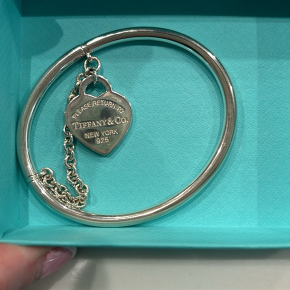 Tiffany & Co bangle! STUNNING! Like brand new - on my wrist twice!!!🦋🦋🦋🦋🦋⭐️ - Picture 3 of 5